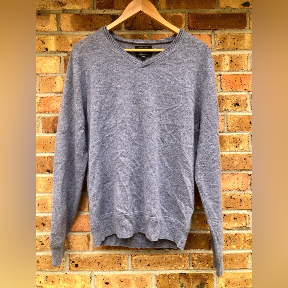 Nordstrom Men's 100% Italian Cashmere Baby Blue V-Neck Sweater Size Medium